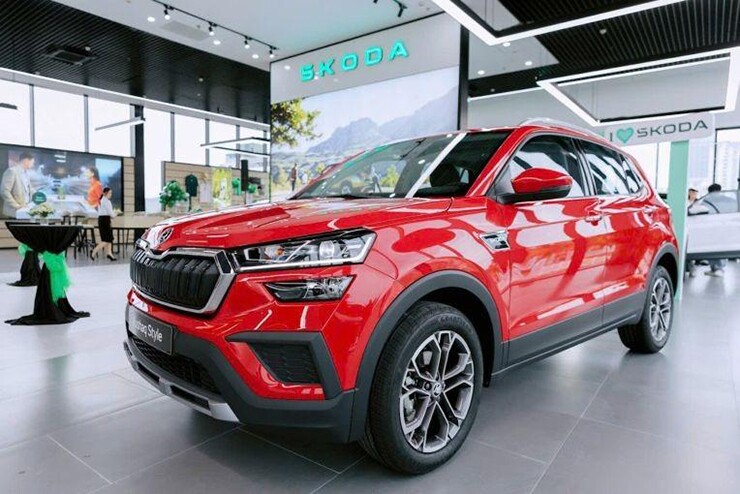 Skoda Kushaq bất ngờ giảm giá mạnh tới 100 triệu đồng, đưa mức giá thực tế xuống ngang phân khúc SUV hạng A.