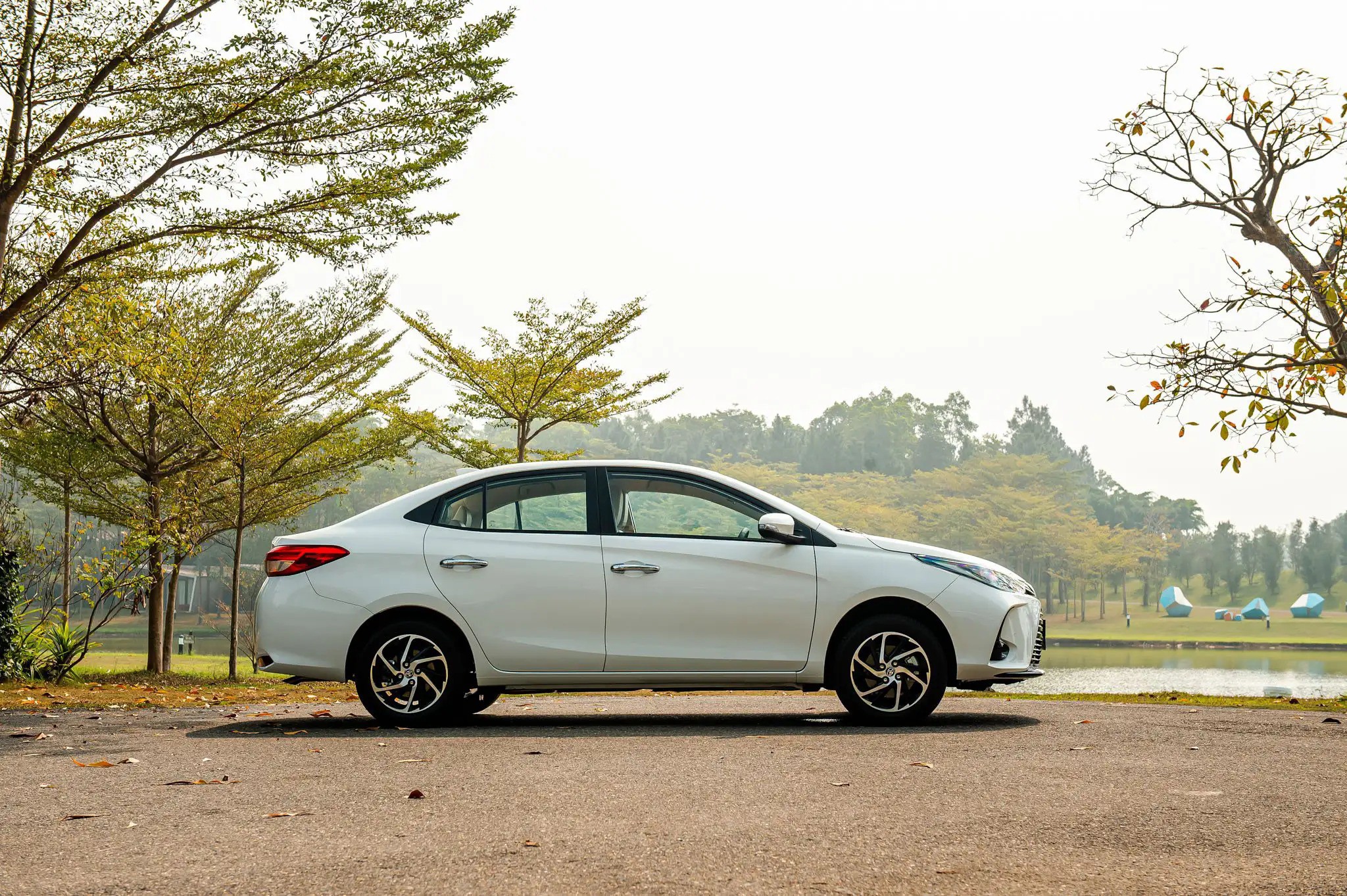 https://at1cdn.click.vn/upload//4-2025/images/2025-10-06/toyota-vios-1759759026-745-width2048height1363.jpg