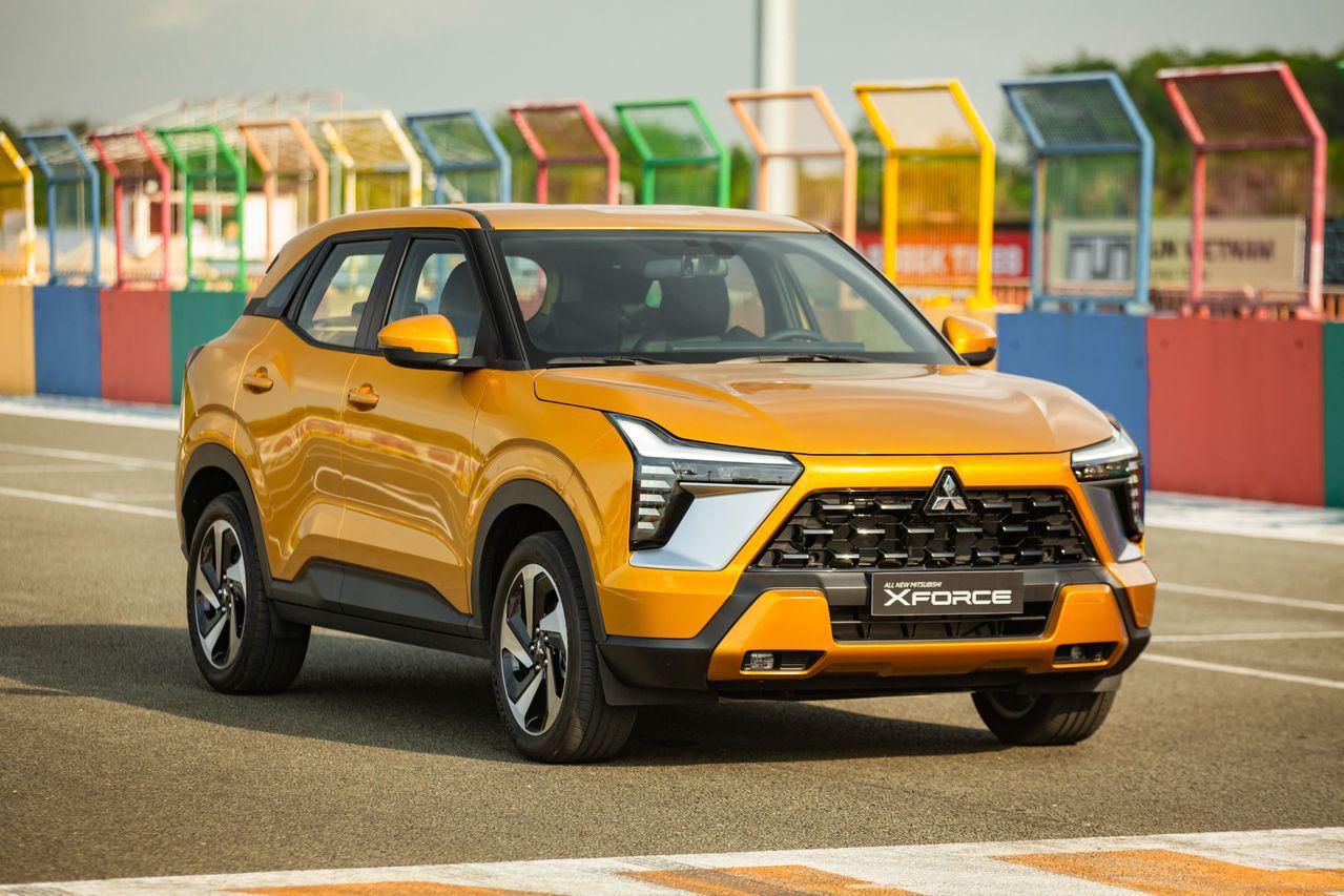 Tài chính 800 triệu đồng mua SUV cỡ B chọn Mitsubishi Xforce hay Kia Seltos?