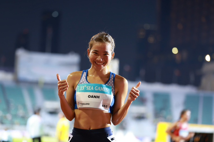 Nguyễn Thị Oanh chạm mốc 15 HCV SEA Games ở nội dung 3.000m vượt chướng ngại vật