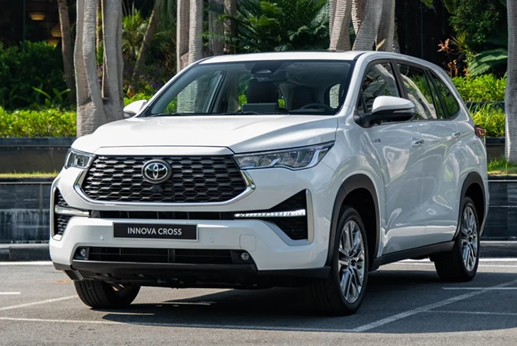 Toyota Innova Cross bản G: Không cần dư thừa tiện nghi, chỉ tập trung vào những giá trị thiết thực phù hợp với nhu cầu người dùng Việt.